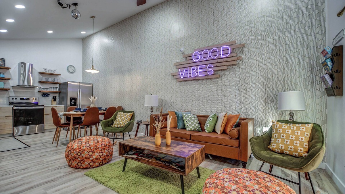 Mesa Grande House | *DISCO DEN*/All New Funky 70s Pad w/Hot Tub!