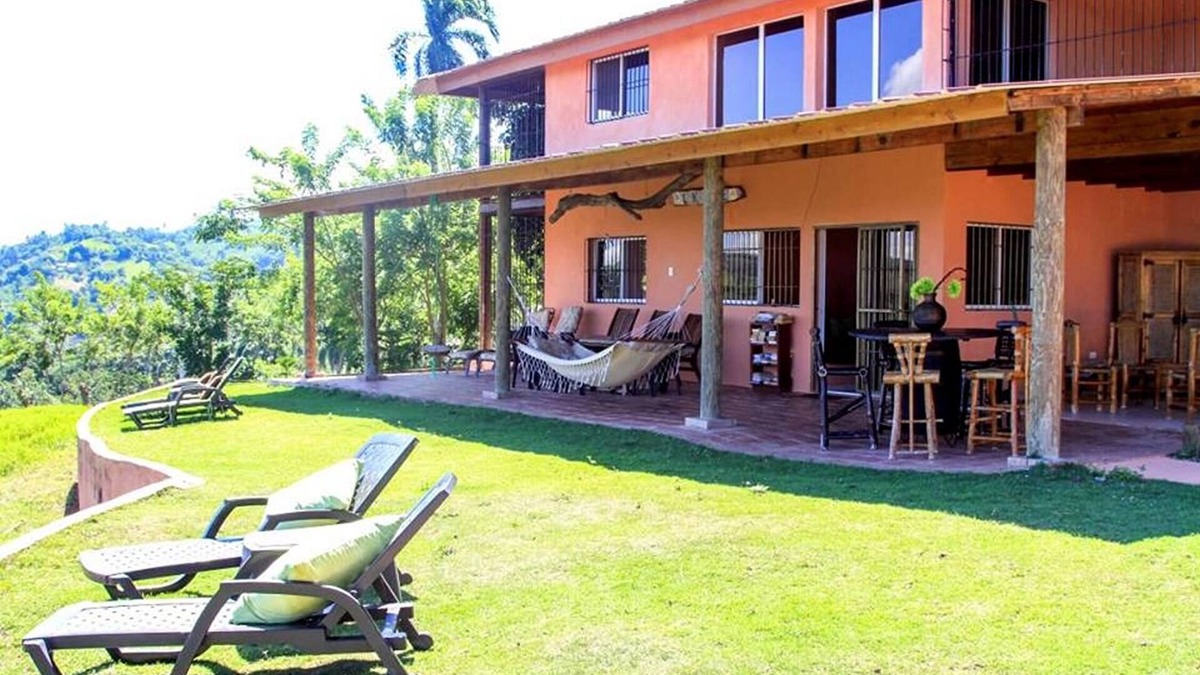 Yaque Arriba Apartment | DISCONNECT - spend the weekend with your family on a lake
