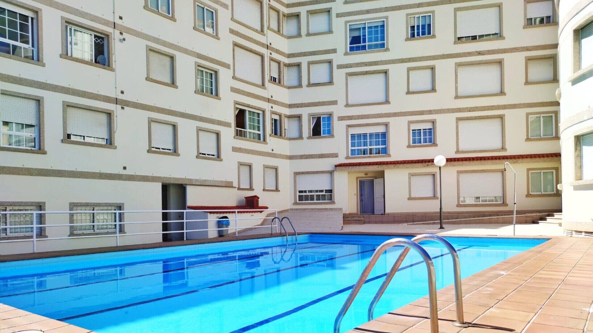 Quintans Apartment | Disconnectsengalicia Cesteiros, pool, 100m Silgar Beach