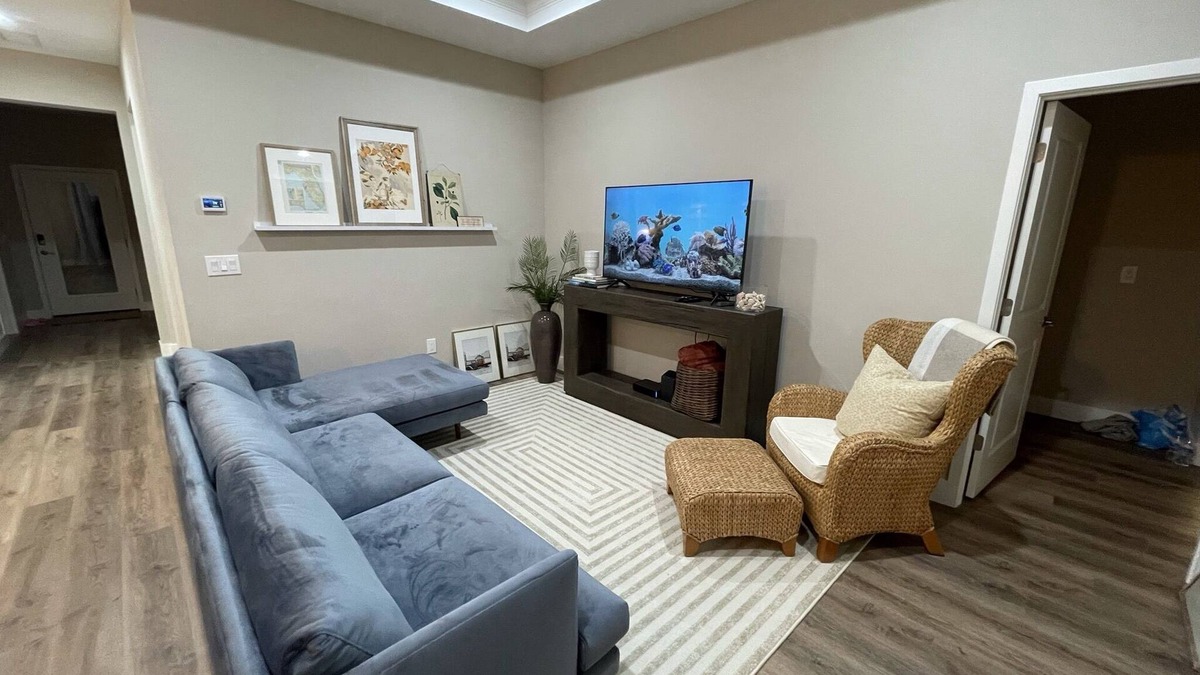Nokomis House | Discount for 30+day stays, fast Wi-Fi, work desk! Pet friendly! Close to beaches