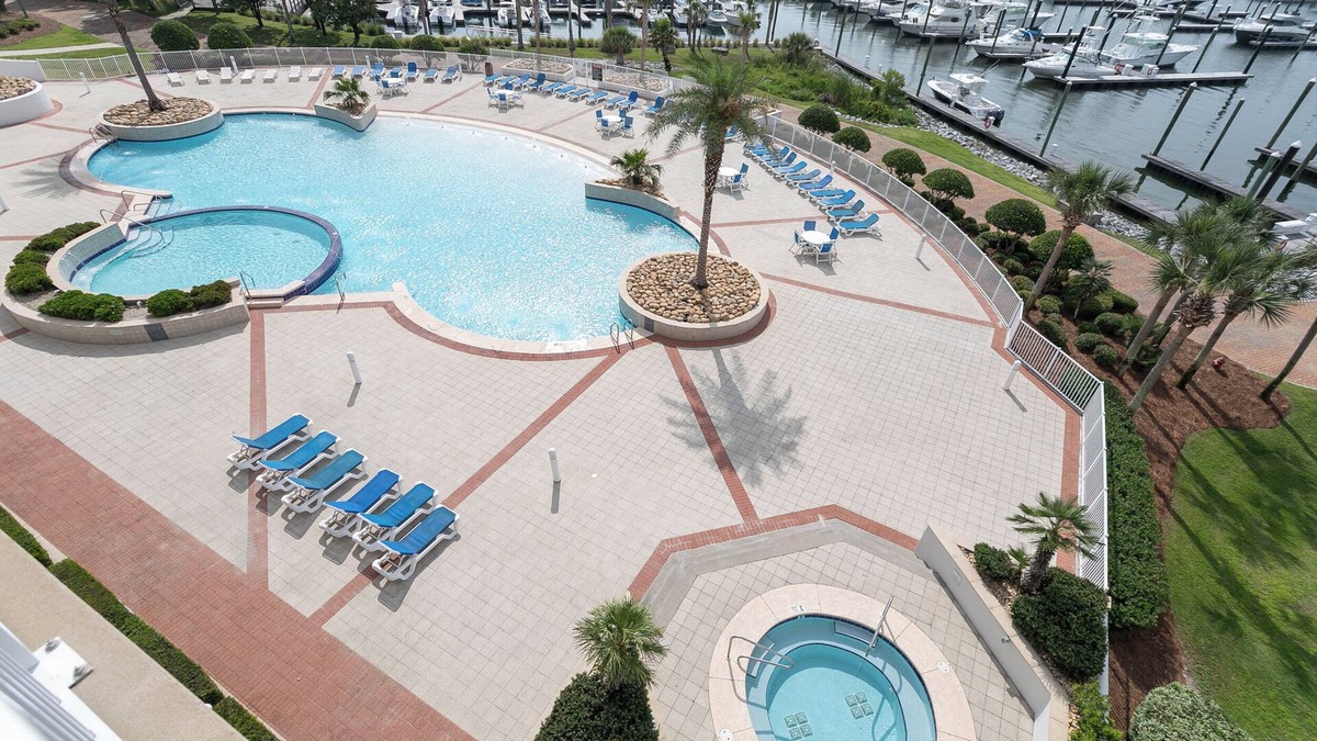 Orange Beach Condo | Discounted Fall Sale! w/Pool!
