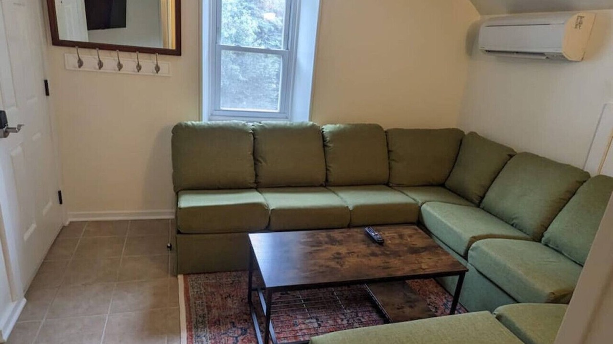 Perryville Apartment | Discounted Stays | 2BR | Dog-Friendly | King | A/C