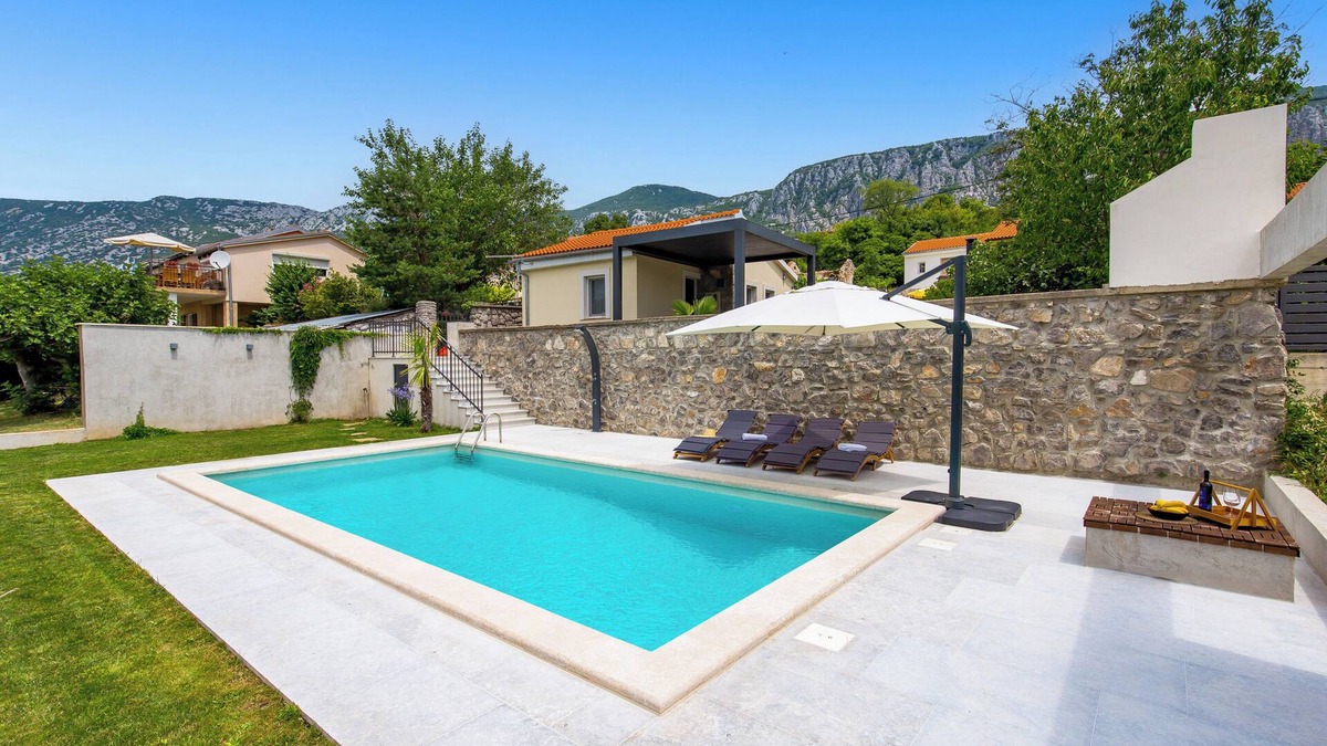 Grizane Cottage | Discover a cozy vacation home in Grižane, designed for up to four guests.