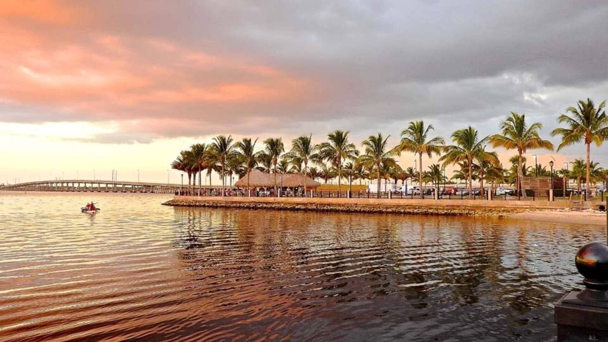 Deep Creek House | Discover Charlotte County Villa 5906 by 5 Star Holidays