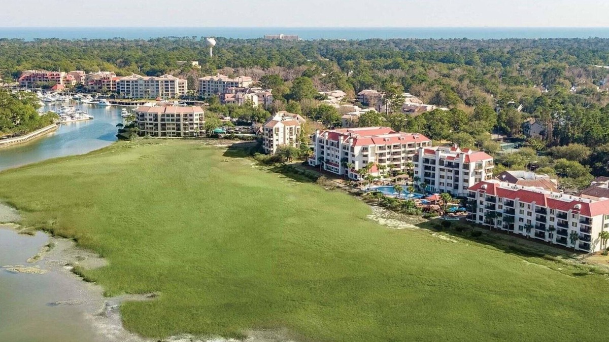 Palmetto Dunes Resort | Discover Coastal Charm at Marriott's Harbour Point in Hilton Head- 2 Bd. Villa