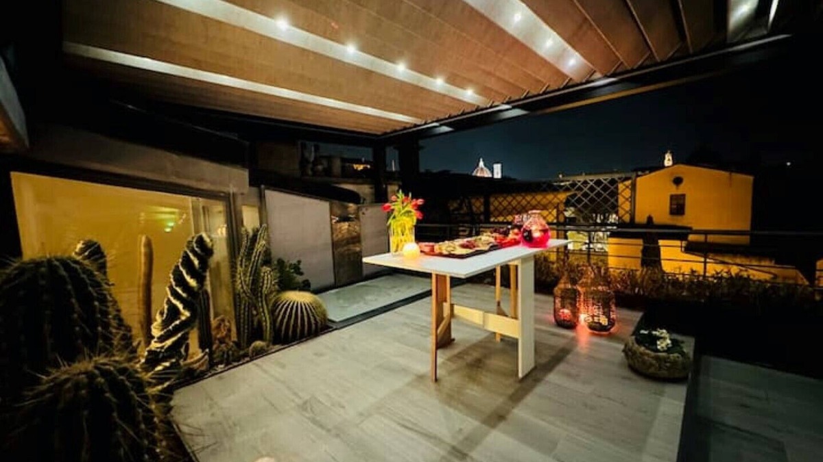 Santa Maria Novella Apartment | Discover Florence's charm from our exclusive central penthouse
