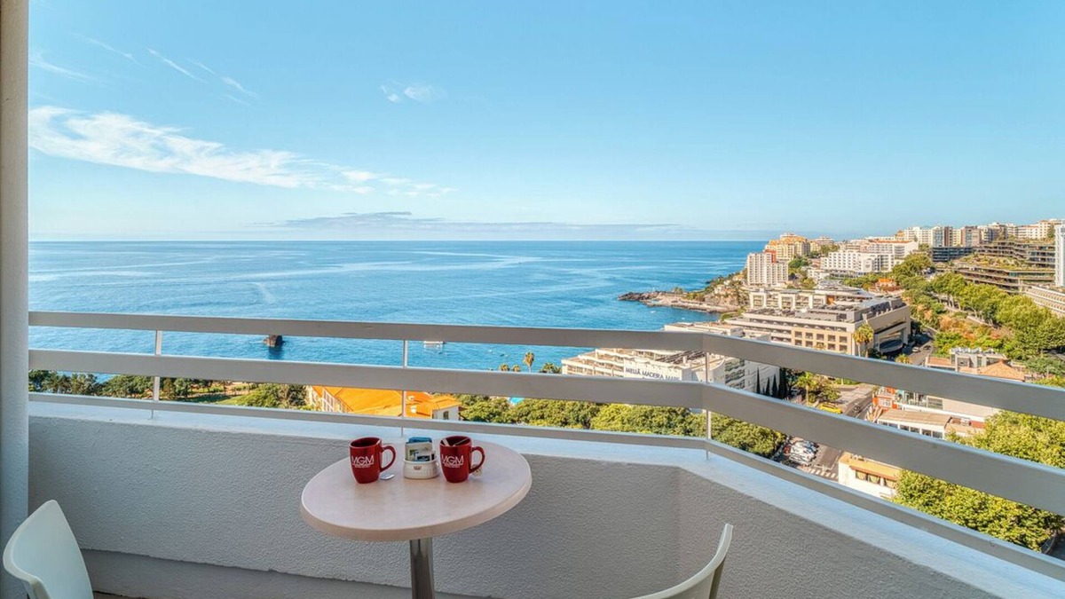 Sao Martinho Hotel | Discover Funchal's Harbour and Marina! Swimming Pool, Breakfast, Beachfront!