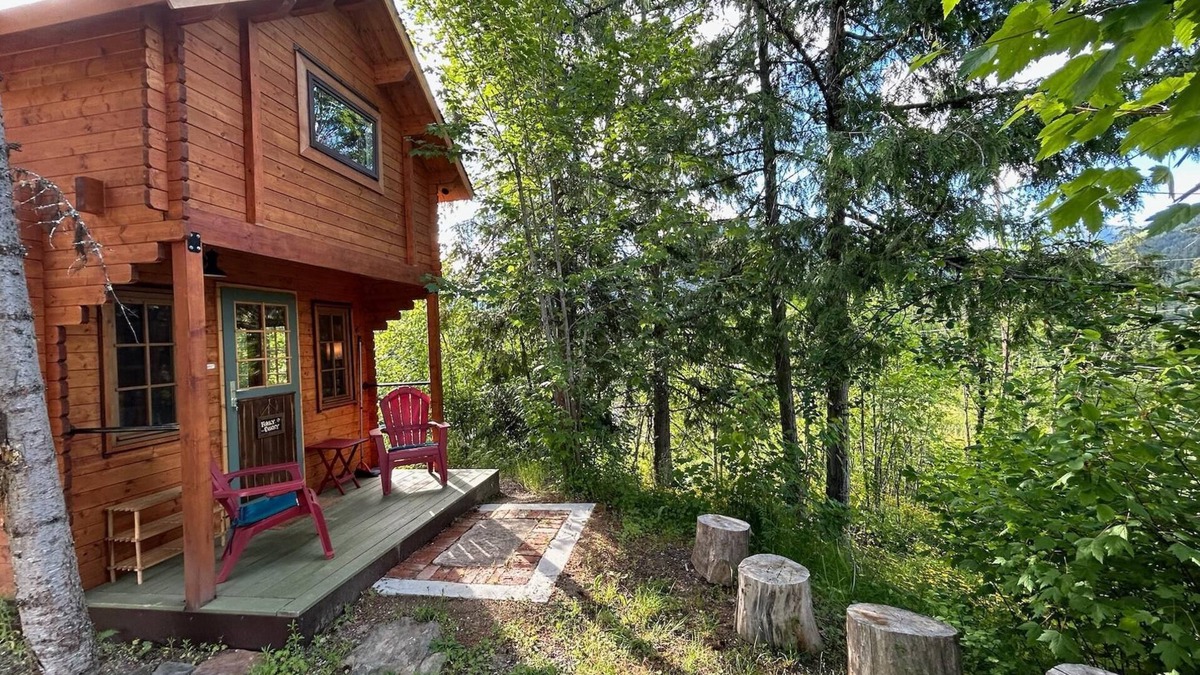 Nelson Cabin | Discover Funky Bunky: Your Rustic Retreat 5 Min from Nelson