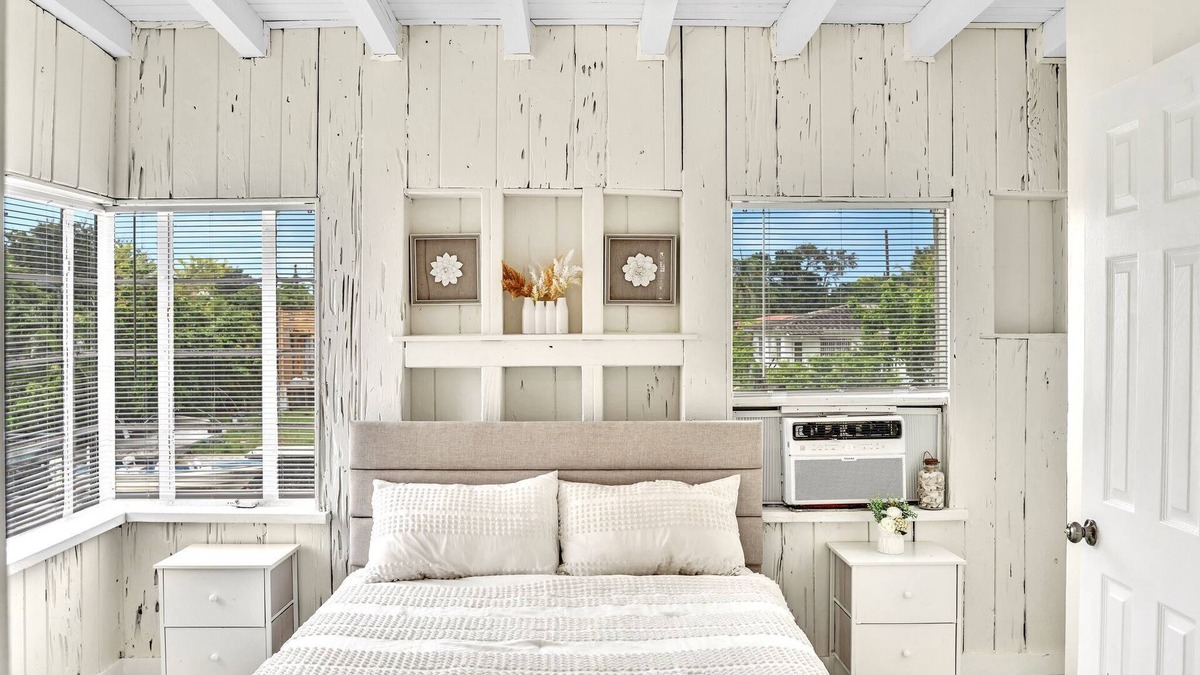 Northeast Miami Villa | Discover Our Riverfront One-Bedroom Getaway Ideal for Couples or Solo Travelers
