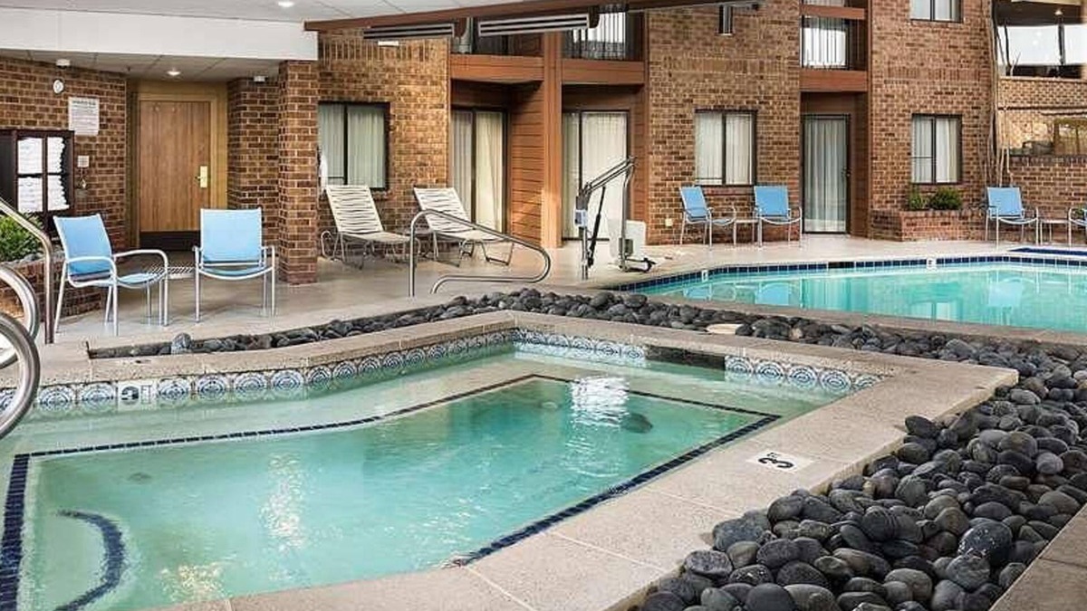 Kimball Junction Hotel | Discover the Charm of Park City! Indoor Pool, Breakfast, Shuttle, Pets Allowed!