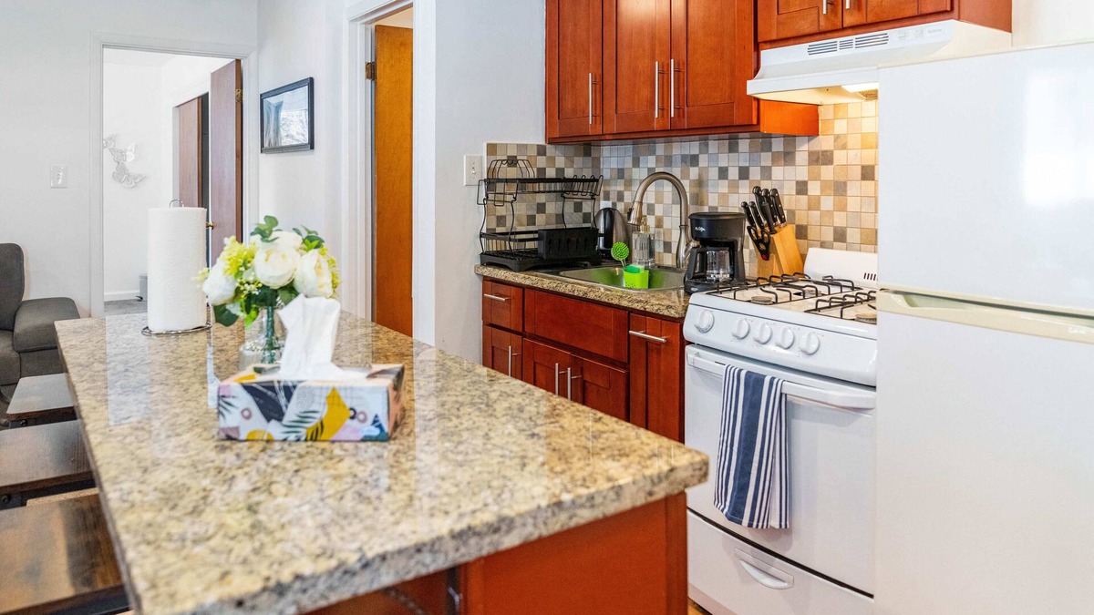 Oakland Apartment | Discover this charming residence in the heart of Oakland, CA