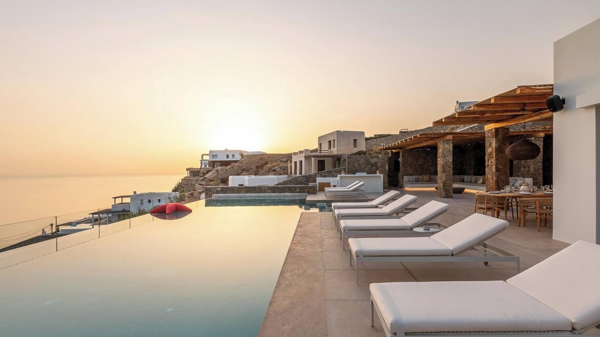 Agios Stefanos Villa | Discover Tranquility and Elegance by the Aegean Blue!