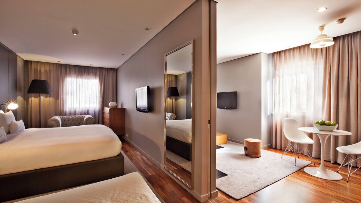 Santo Antonio Hotel | Discover Two Spacious, Pet-Friendly Apartments with Full Kitchen at Altis Prime