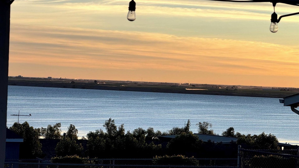 Moses Lake House | Discover Your Perfect Getaway at Potholes Reservoir