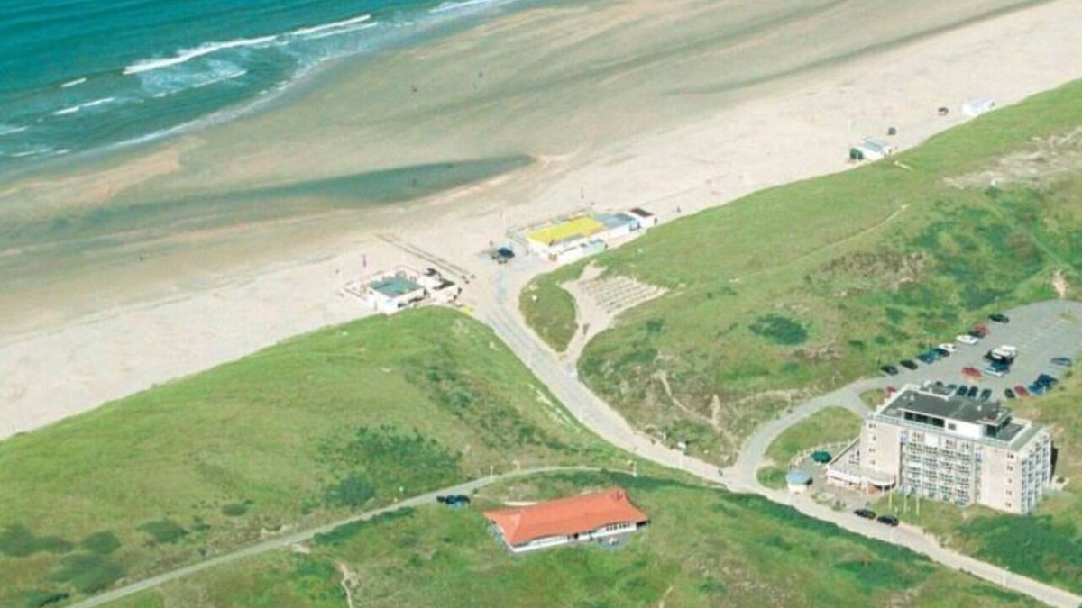 Wijk aan Zee Hotel | Discover Zeeduin: Beach Walks, Dune Trails, & Cozy Comfort Near the Hotel