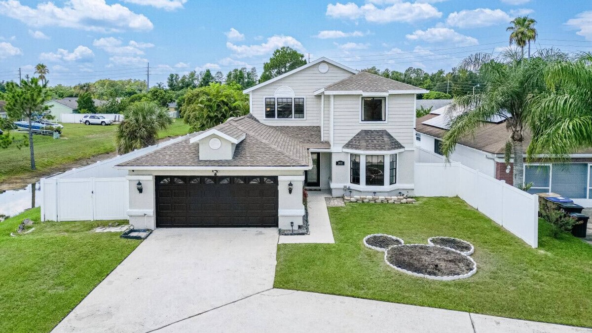 Buena Ventura Lakes House | Disney Dream Getaway: 3BR 2.5 Bath Home & Heated Pool near all major parks.