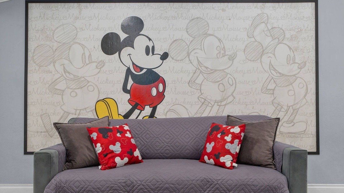 Anaheim Resort House | Disney Escape: Heated Pool, Arcade, Karaoke, and More!