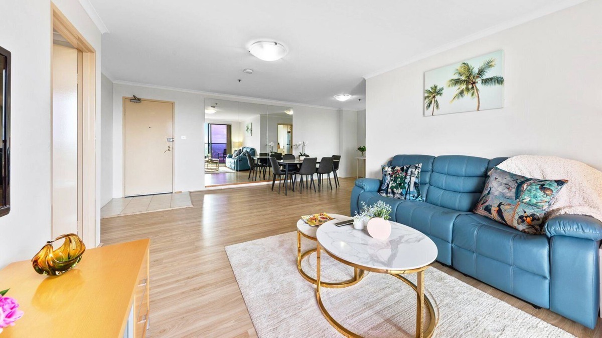 South Hurstville Apartment | Distance View Three Bedroom Apartment Hurstville
