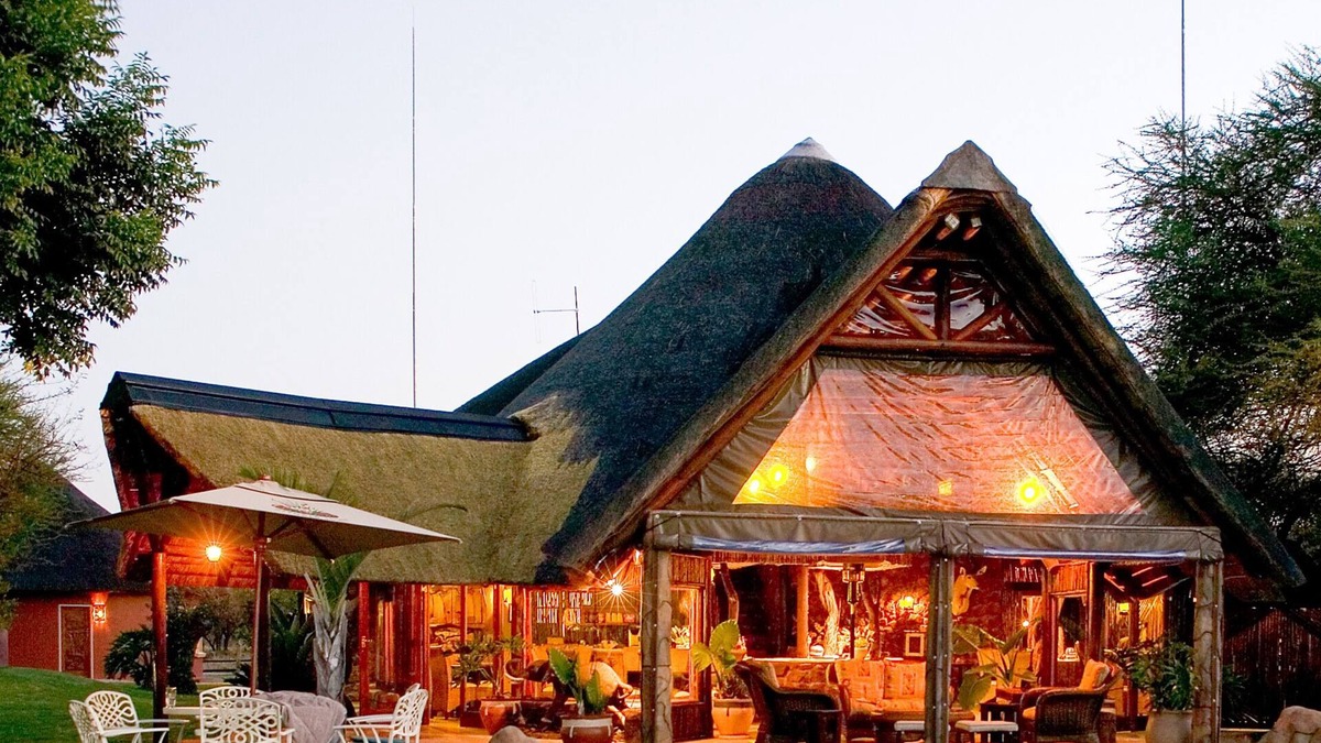 Leeupoort Cabin | Ditholo Game Lodge
