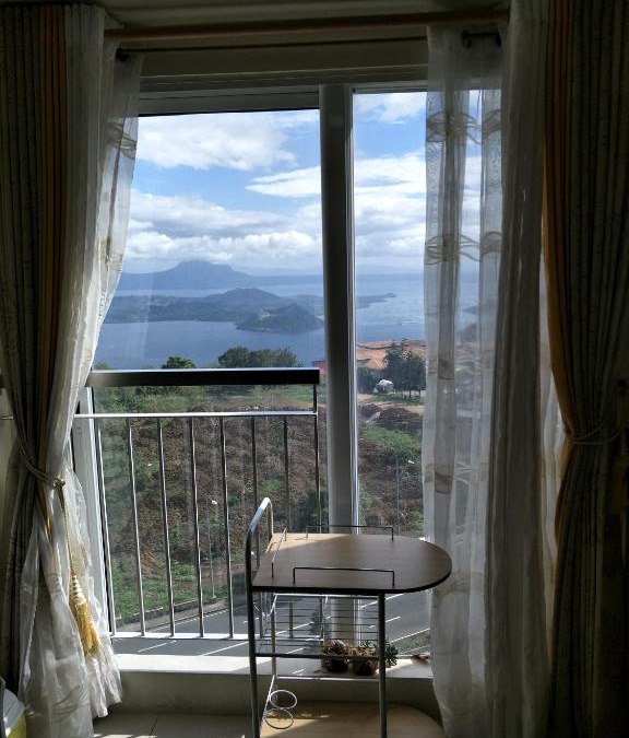 Tagaytay Apartment | Divina Grasya Tagaytay Condo Facing Taal