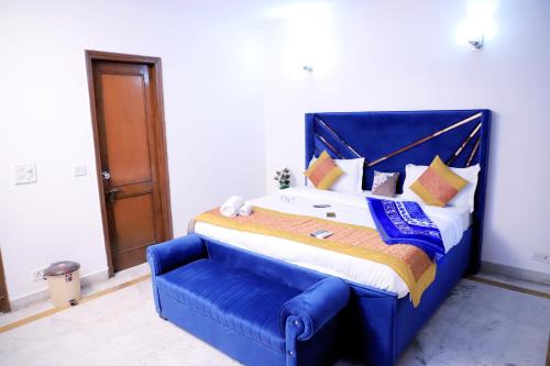 Saket Apartment | Divine India Service Apartment 1bhk, D-198,UGF