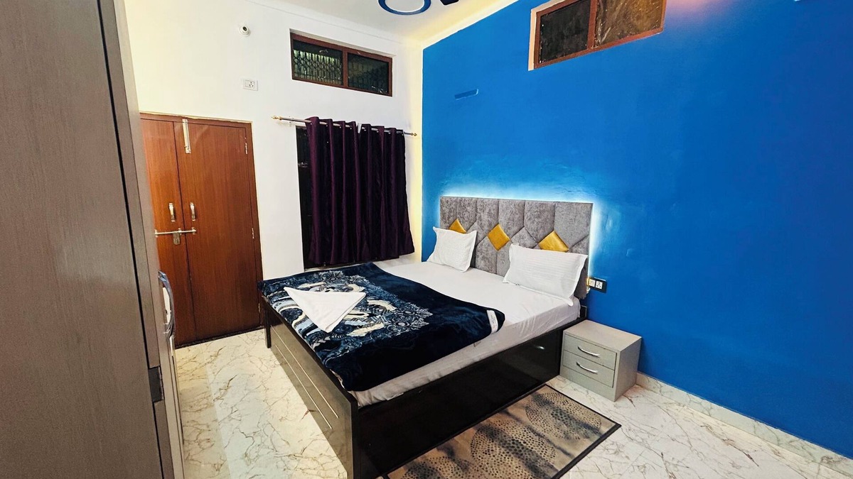 Ayodhya House | Divya Darshan Stay