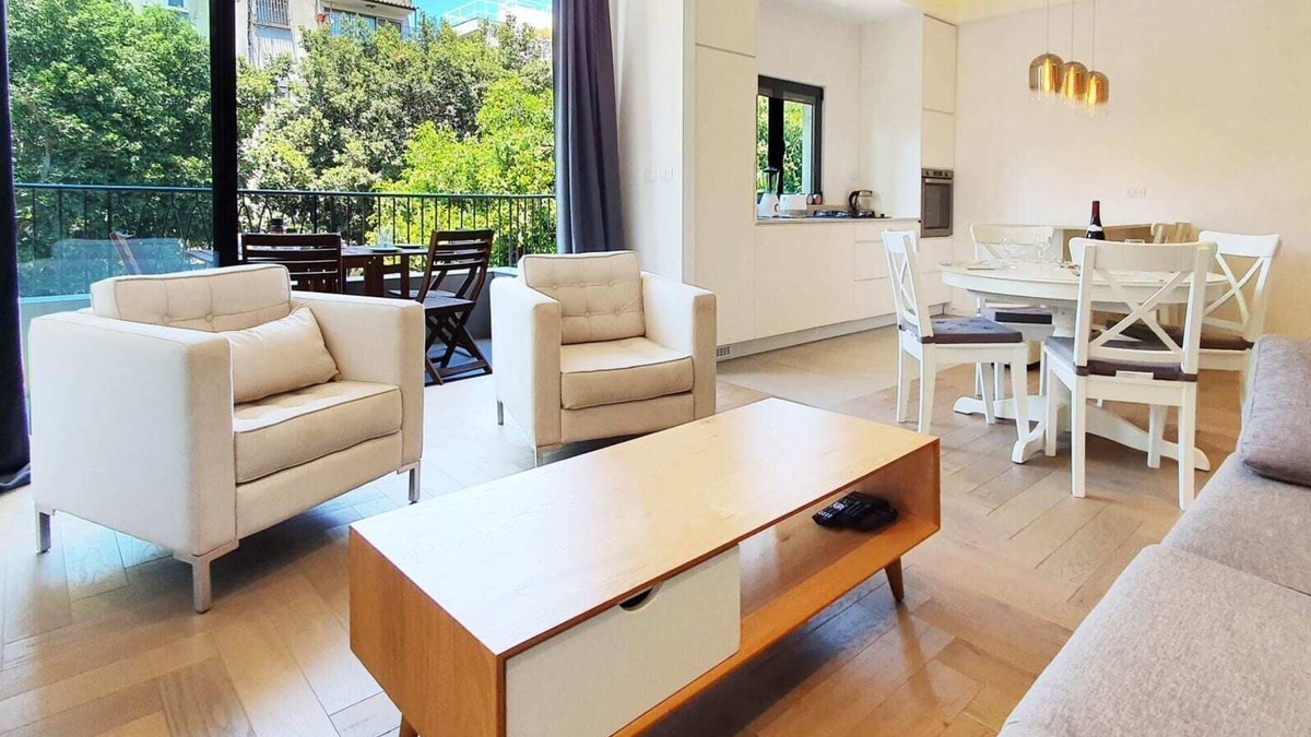 Old North Apartment | Dizengoff Brique - Two Bedroom Apartment, Sleeps 4