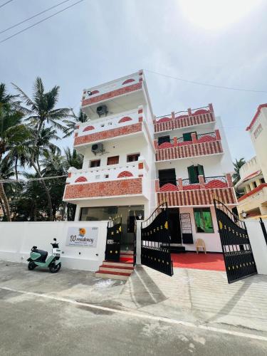 Pondicherry Beach House | DJ residency ,Walk to Serenity Beach