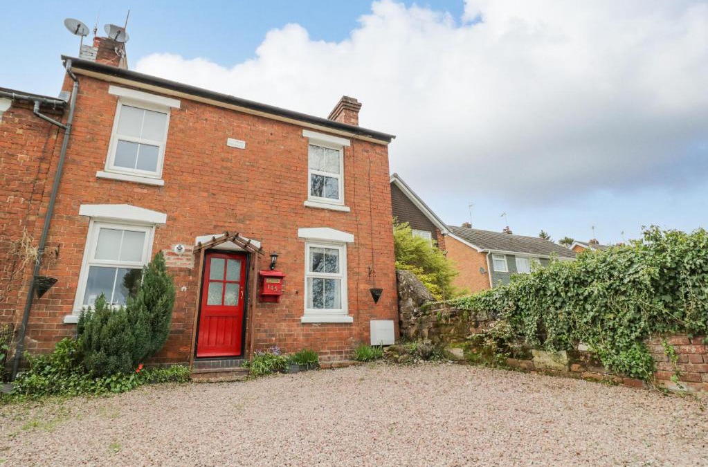 Bewdley House | Dobbies Den