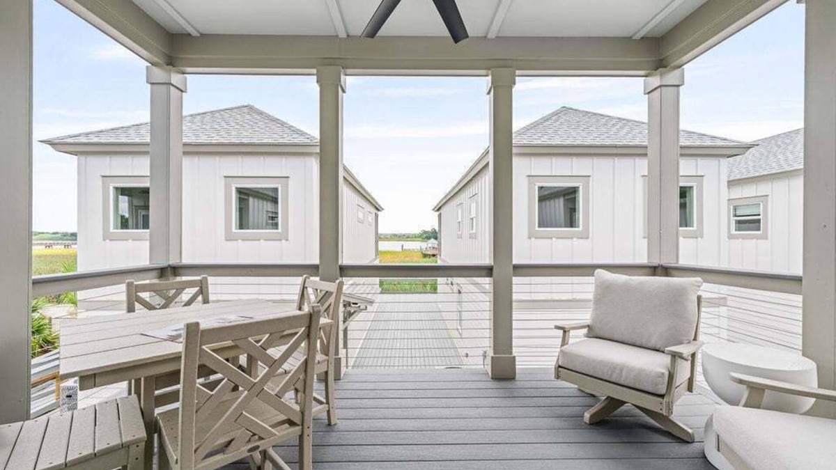 Georgetown House | Dock and Dwell at the Winyah Bay Club, Pool, Outdoor Lounge/Grill and Boat Slip included!