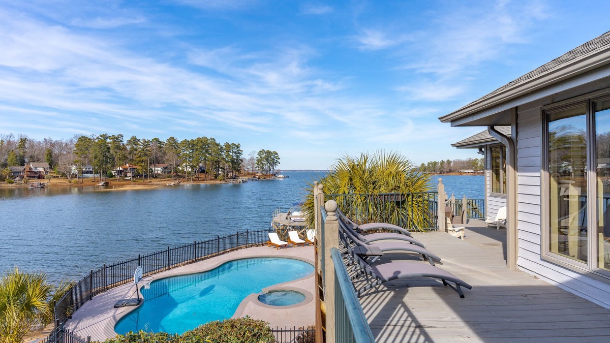 Lexington House | Dock Holiday - Lakefront Oasis with Spectacular Bomb Island Views!