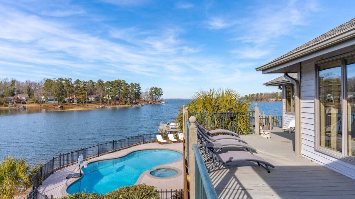 Lexington House | Dock Holiday on Lake Murray