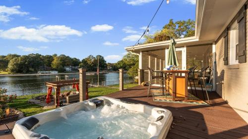 Westport House | Dock Hot Tub Kayaks on Lake Norman Lakeside Gem by AvantStay
