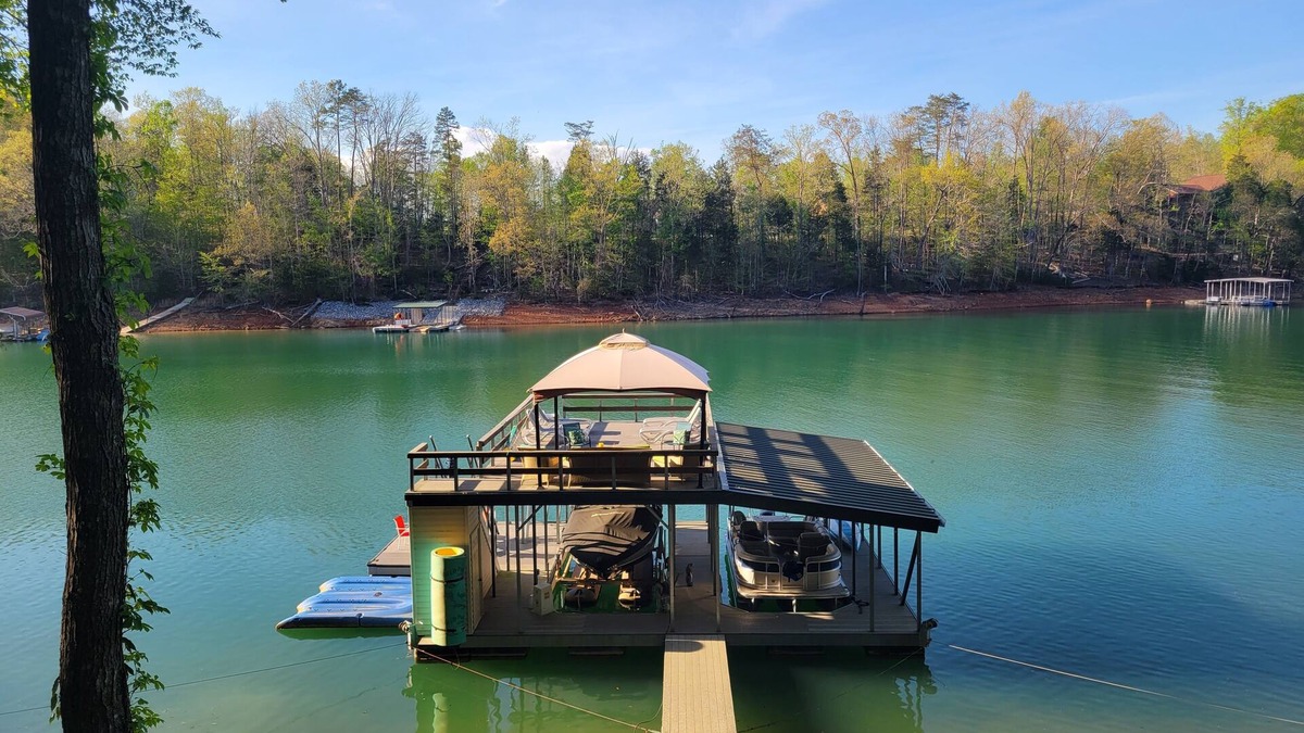 Jacksboro House | Dock Life at beautiful Norris Lake!