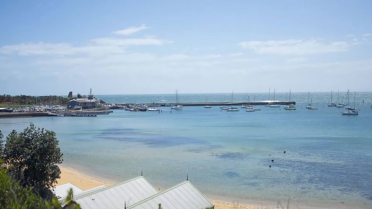 Mornington Apartment | DOCK OF THE BAY ON MAIN