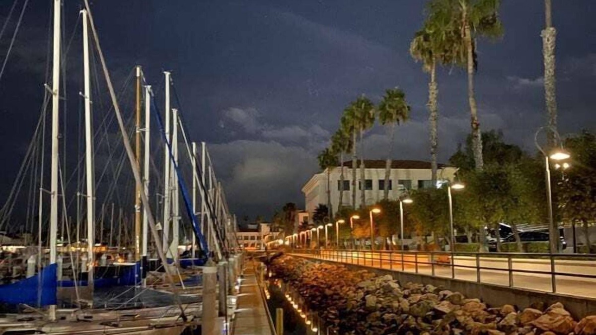 Central San Pedro House | Dockside · Modern Townhome w/Views, Theatre, All Amenities!