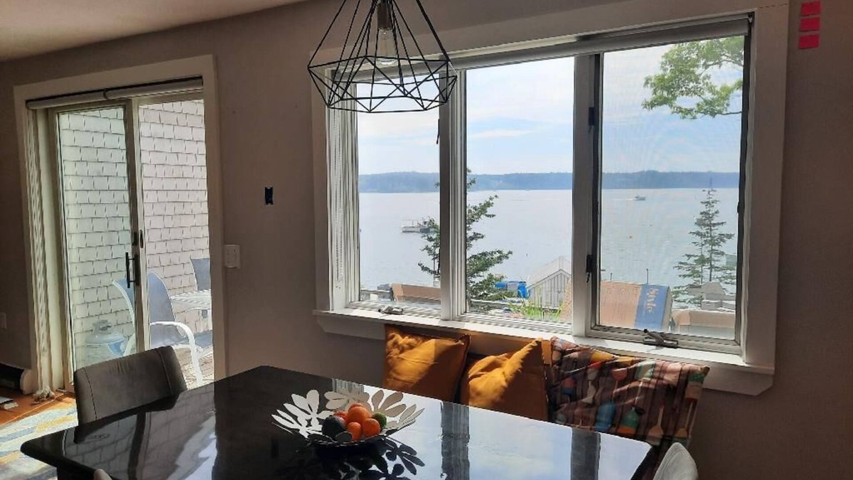 Cushing House | Dockside Retreat!