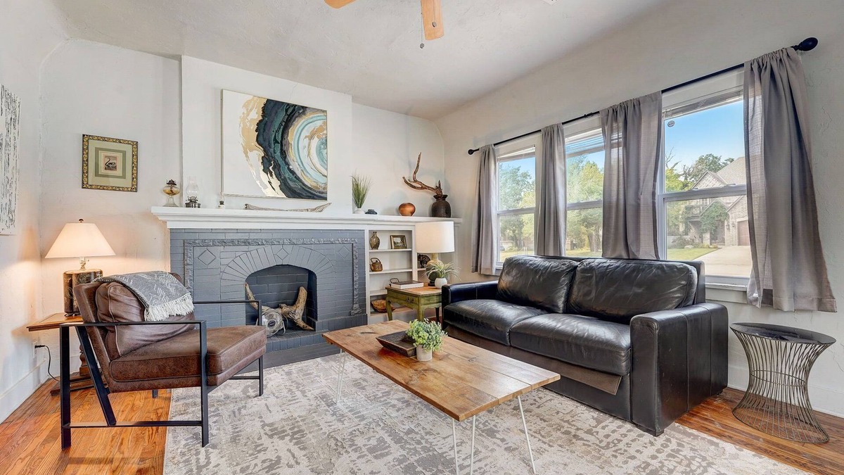 Central Oklahoma City Apartment | Dog-friendly 2BR | $1900/month | Full Kitchen + Laundry