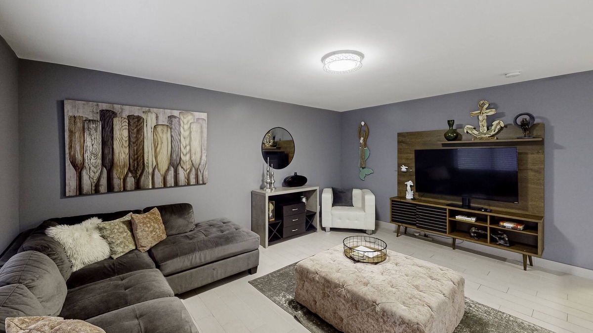 Singer Island Apartment | Dog-friendly apartment close to the beach with open layout, firepit, & AC