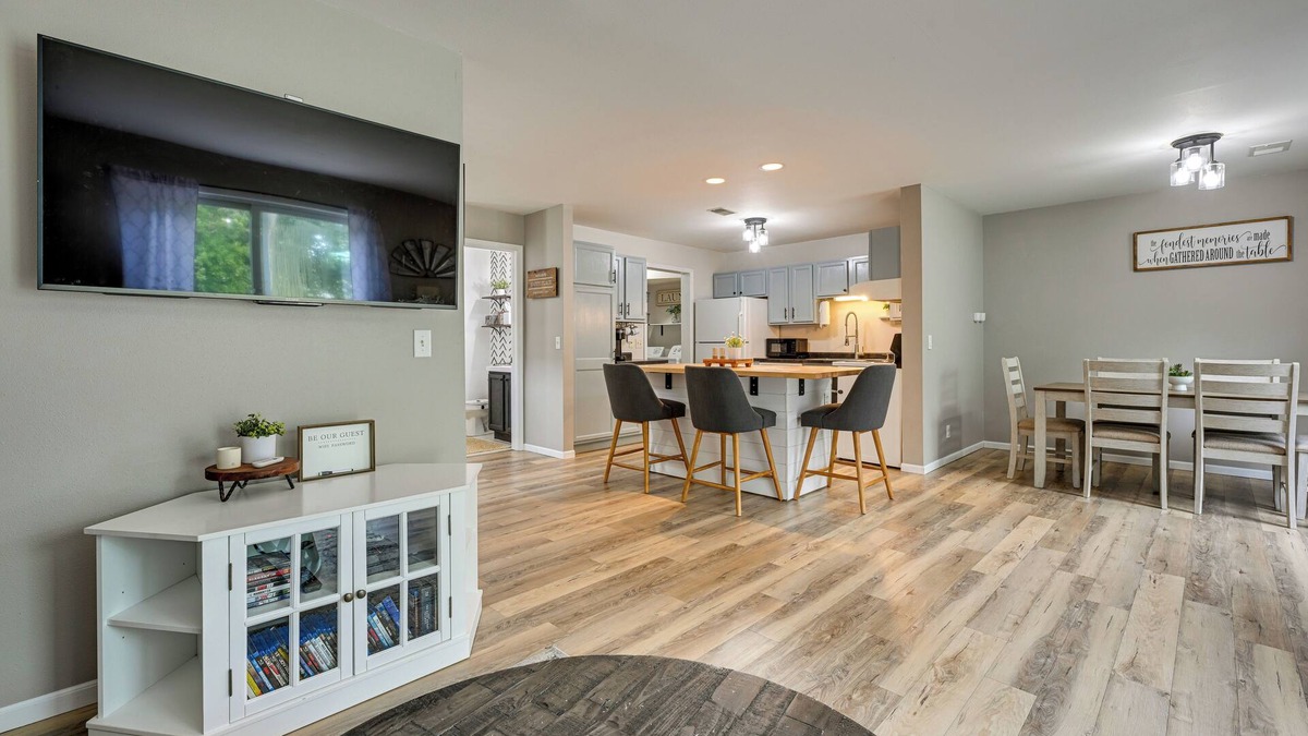 West Baraboo House | Dog-Friendly Baraboo Vacation Rental w/Yard!