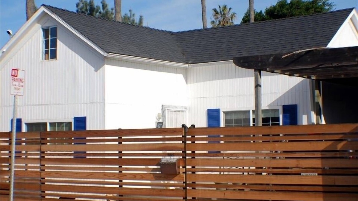 Ocean Beach House | Dog Friendly Beach Cottage, Private Yard - one block to Water & Dog Beach
