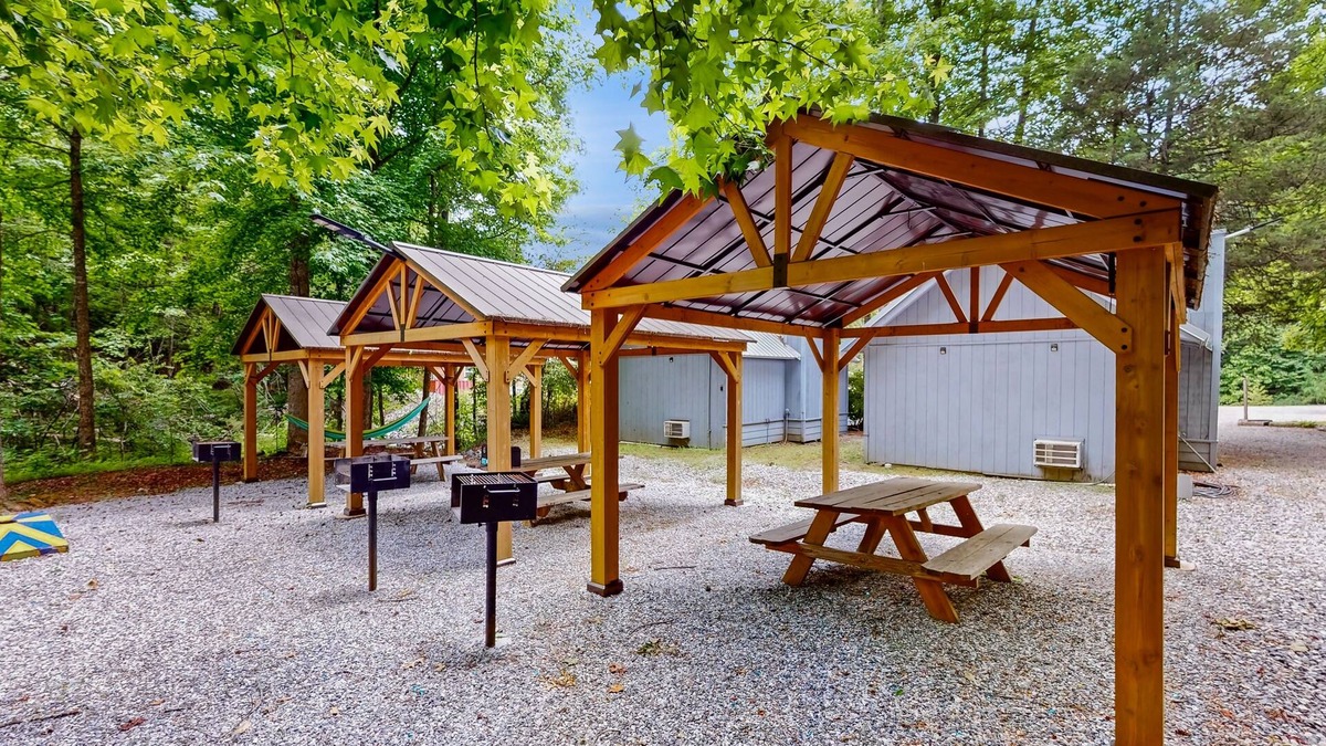 Sautee Nacoochee Cottage | Dog-friendly, cozy cottage retreat w/peaceful surroundings & mountain views