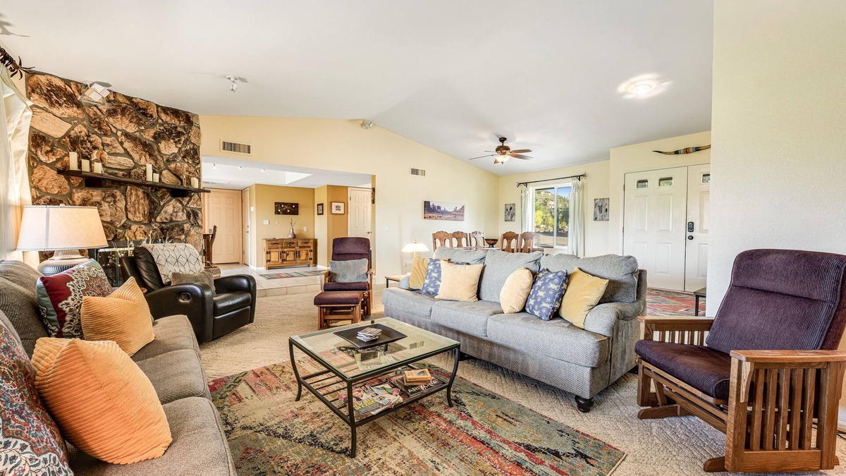 Cave Creek House | Dog-friendly, Cave Creek home with covered patio, hot tub & mountain views