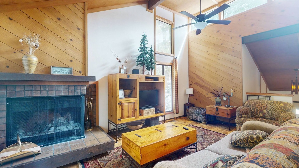 Shaver Lake Condo | Dog-Friendly Condo with WiFi, Wood-Burning Fireplace, Deck, Pool & Hot Tub