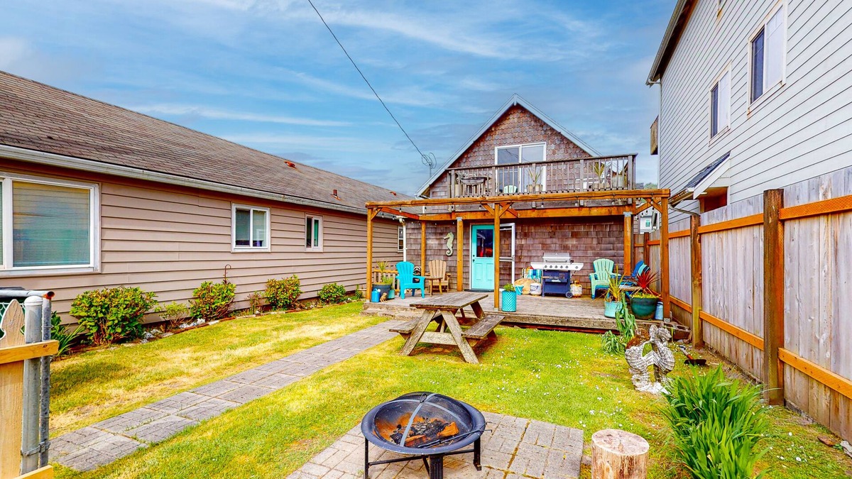 Rockaway Beach Cottage | Dog-Friendly Cottage with Private Hot Tub, Close to Beach & Downtown