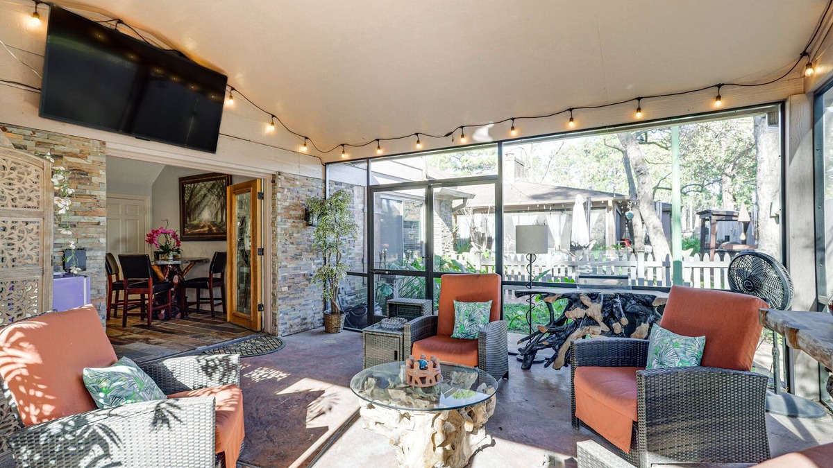 Cypress House | Dog-Friendly Cypress Vacation Rental w/Lanai!