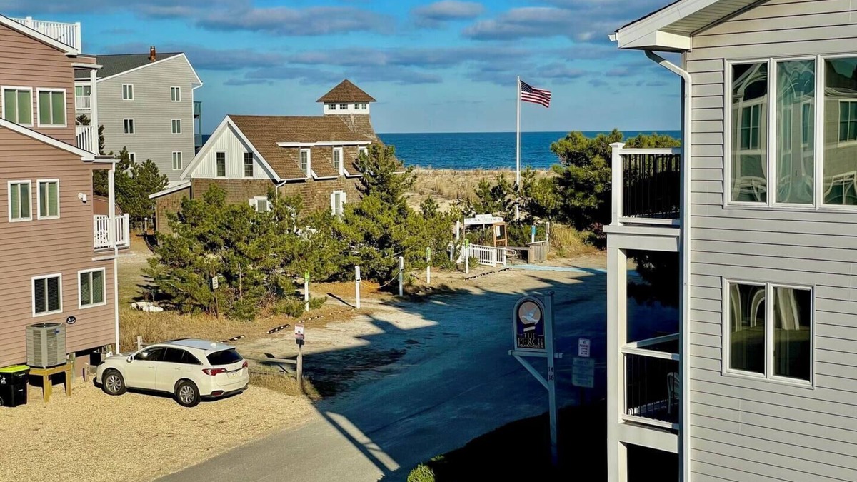 North Shores House | Dog-Friendly Dewey Beach Townhouse, Steps to Ocean, Water Views & Loft!