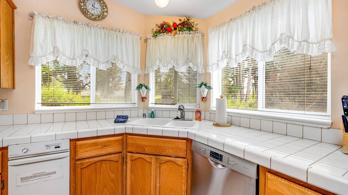 Inglenook Cabin | Dog-friendly home in coastal dunes close to the ocean