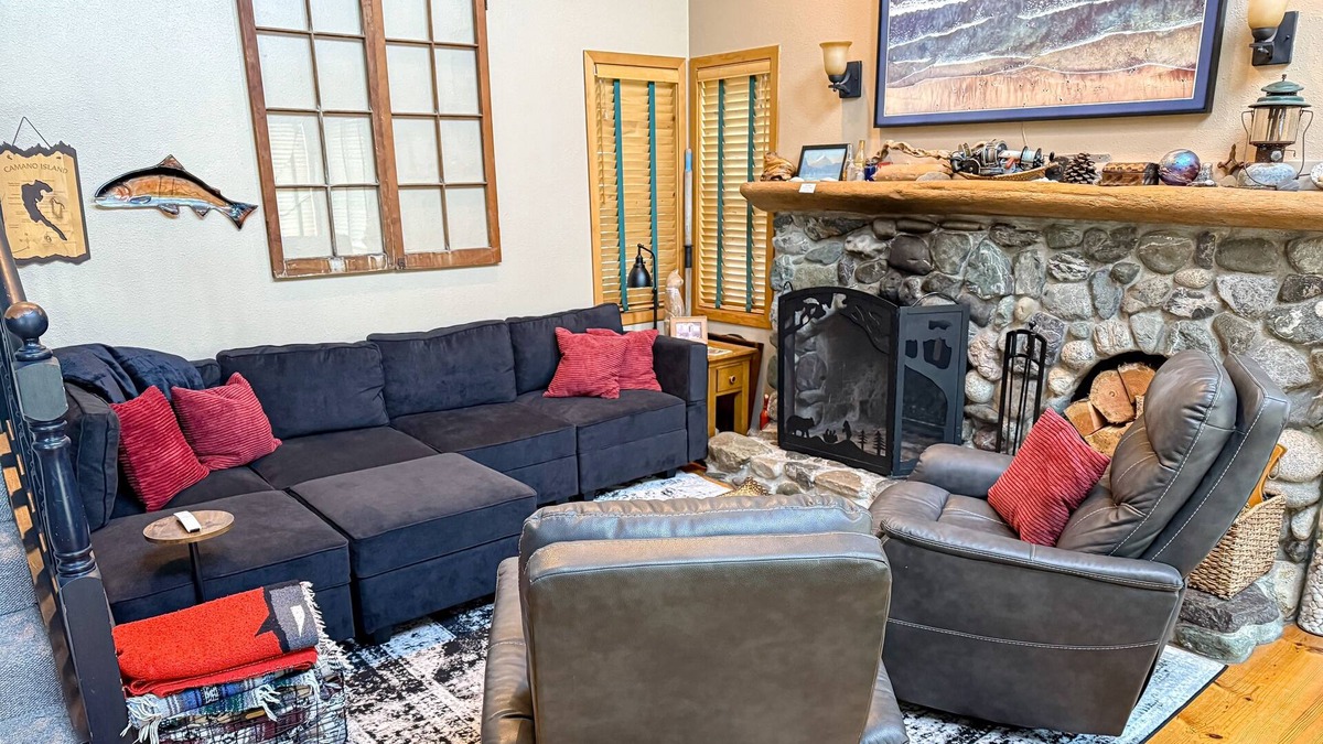Camano Island House | Dog-friendly home with a great deck, ocean view & firepit on beachfront lawn