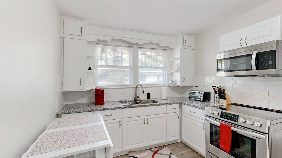 Birmingham House | Dog-friendly home with large yard, washer/dryer, central AC, & porch
